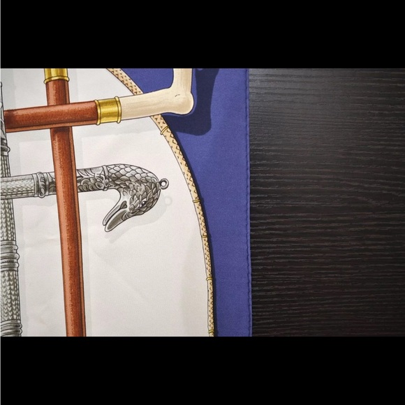 Authentic HERMES Carre 90 Scarf "Cannes et Pommeaux" Silk Navy - Picture 11 of 14